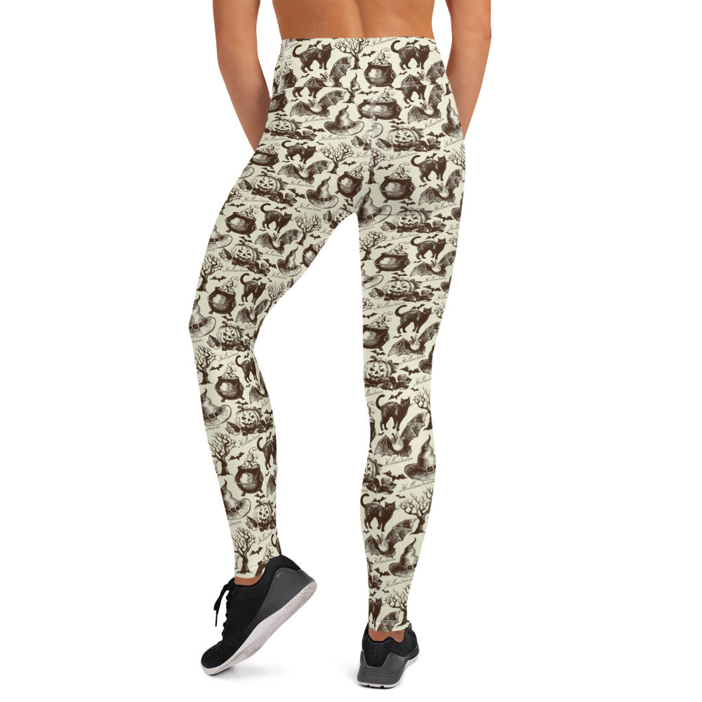 Vintage style Halloween Yoga Leggings - Spooky Black Cat and Witch Hat Pattern