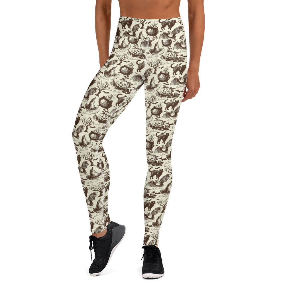 Vintage style Halloween Yoga Leggings - Spooky Black Cat and Witch Hat Pattern